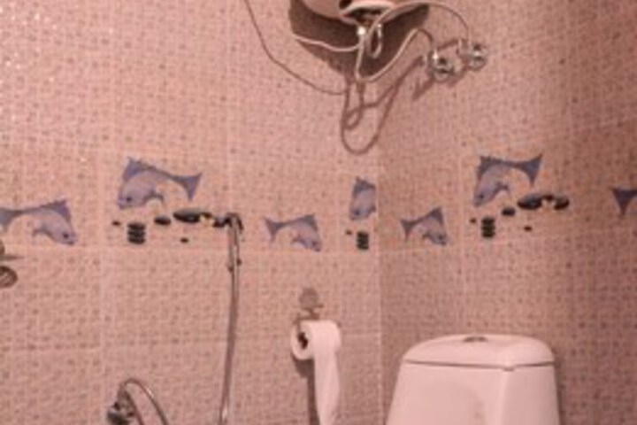 Room 2 of 9