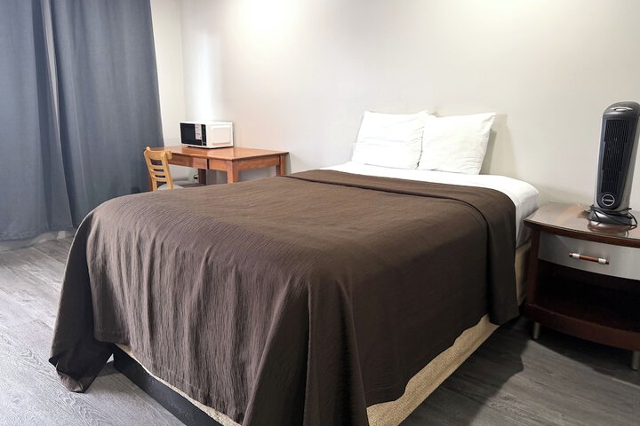 Room 12 of 26