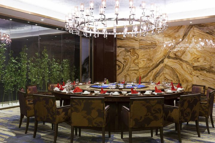 Dining 49 of 70
