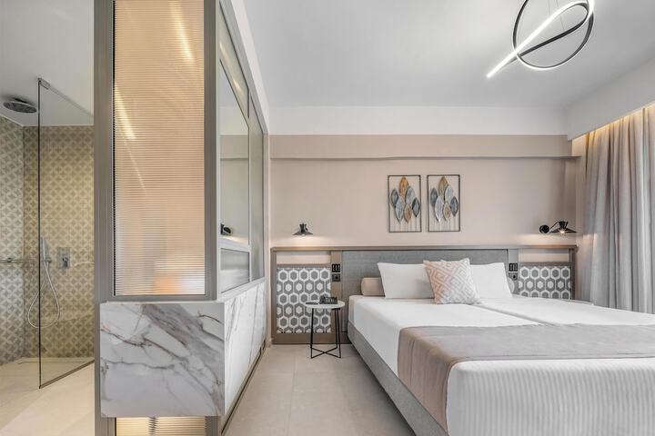 Room 107 of 190