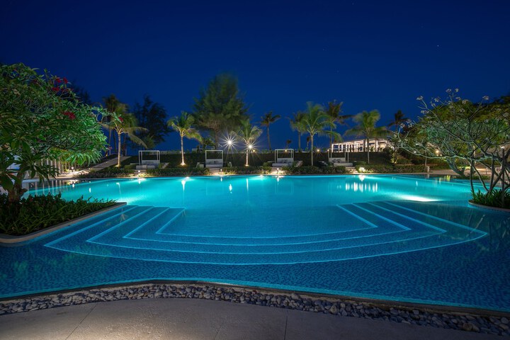 Pool 104 of 167