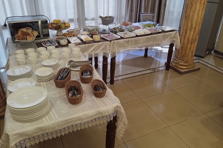 Breakfast/Coffee Service 98 of 123