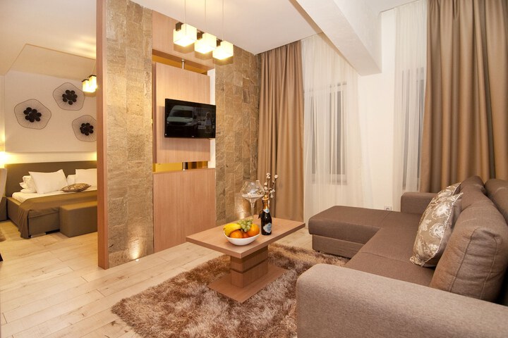 Room 26 of 44