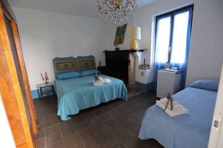 Room 3 of 17
