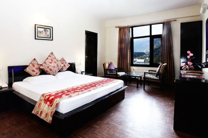 Room 6 of 49