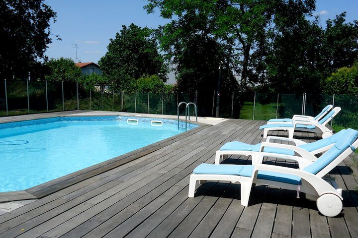 Pool 108 of 141