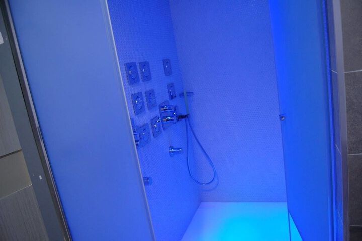 Room 15 of 35