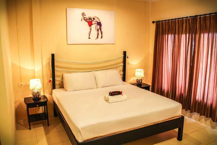 Room 6 of 62