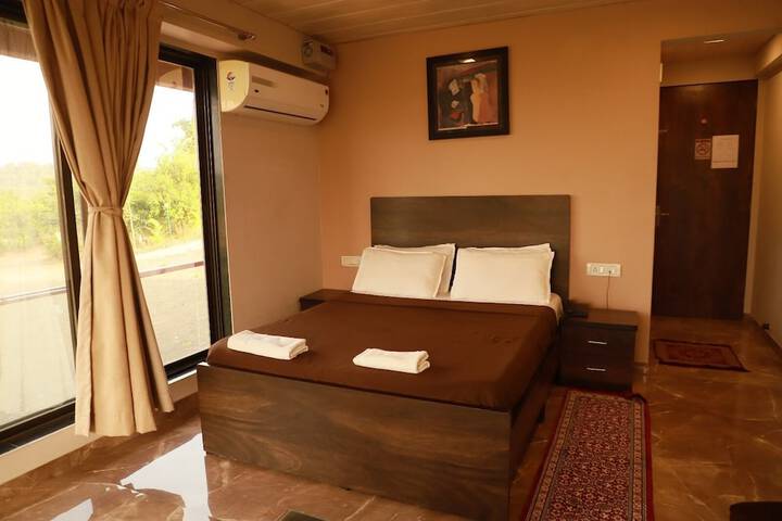 Room 10 of 62