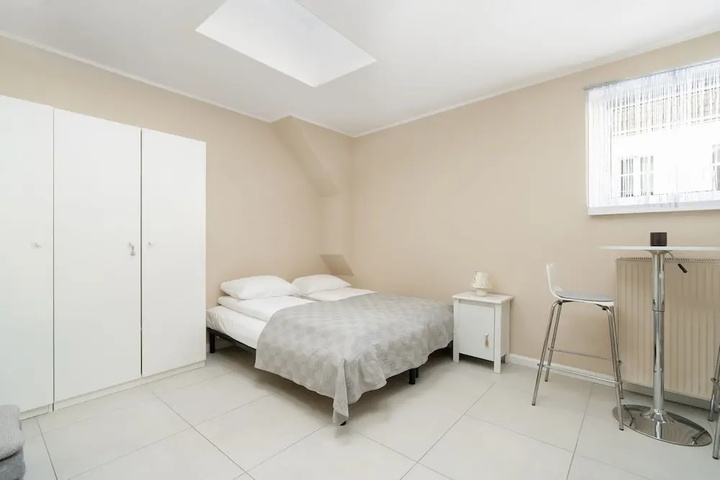 Room 3 of 11