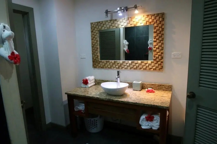 Room 7 of 26