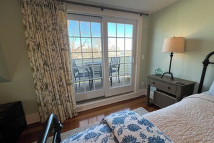 Room 46 of 297