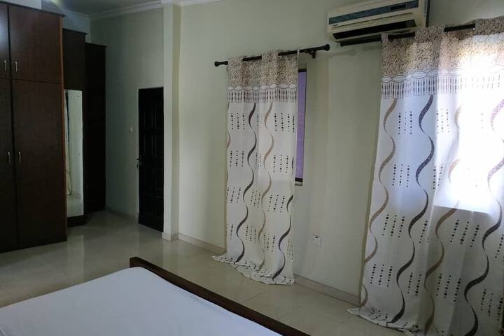 Room 12 of 14