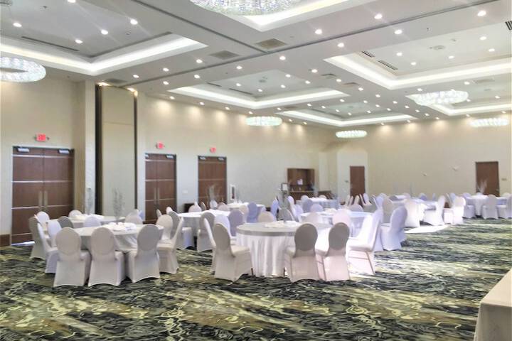Indoor wedding