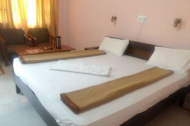 Room 11 of 29