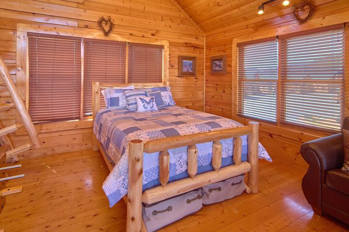 Room 4 of 25