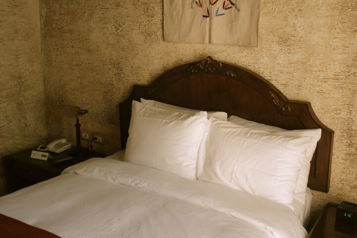 Room 5 of 110