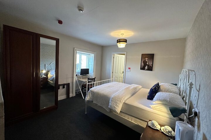 Room 5 of 21