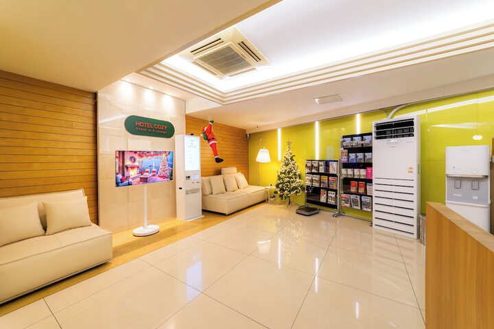 Hotel Interior 13 of 224