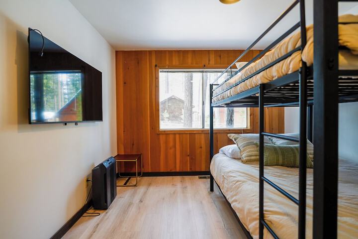 Room 8 of 52