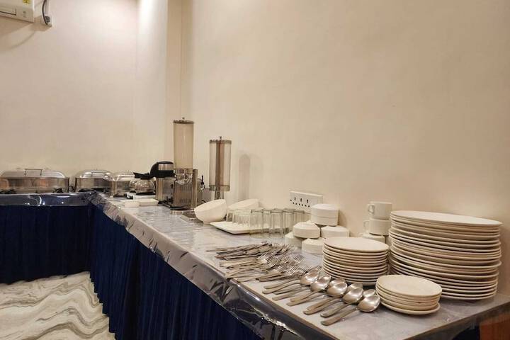 Dining 43 of 48