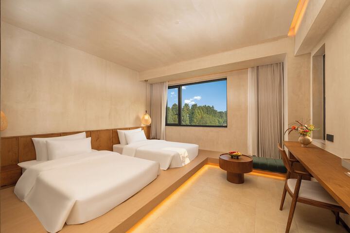 Room 7 of 38