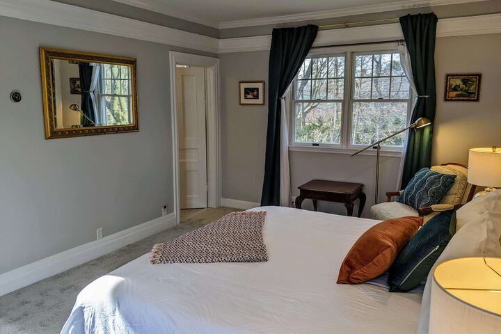 Room 42 of 258