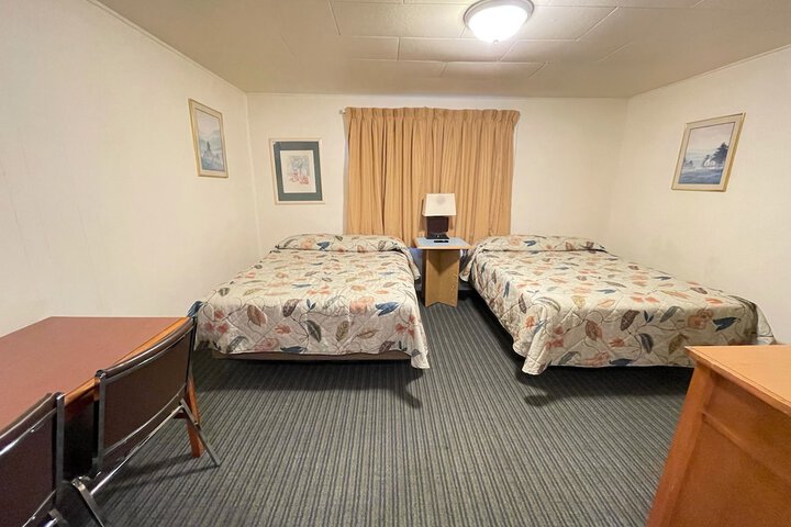 Room 7 of 32