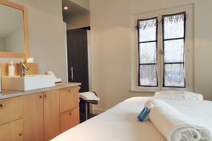 Room 40 of 53
