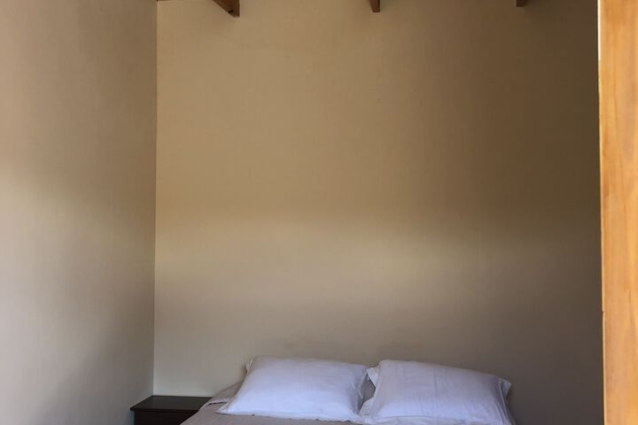 Room 12 of 32