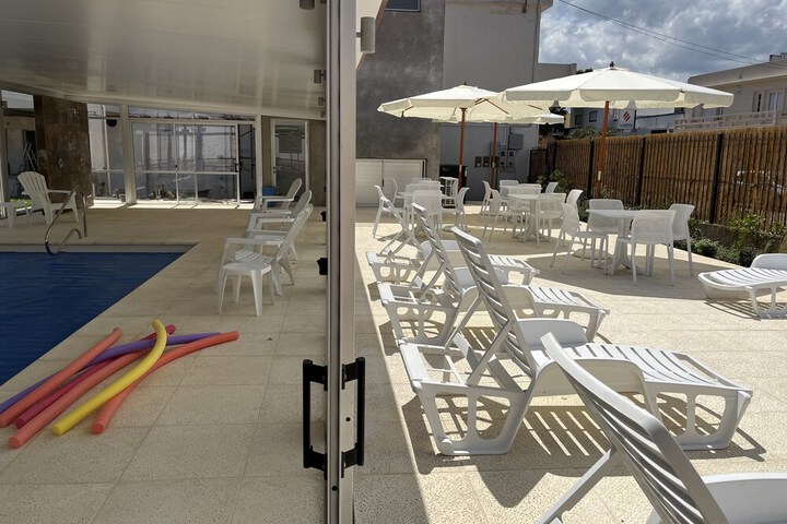 Pool 35 of 100