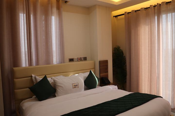 Room 19 of 111