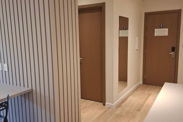 Room 16 of 50