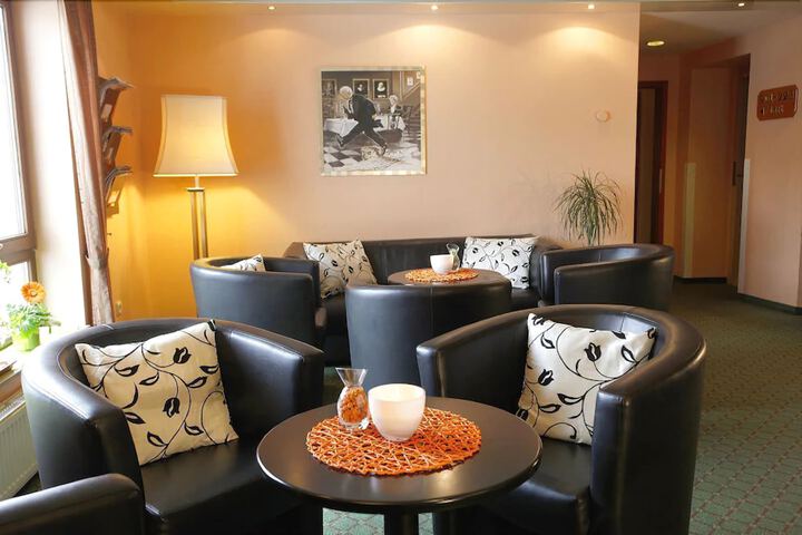 Guest Lobby