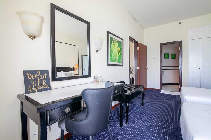 Room 55 of 650