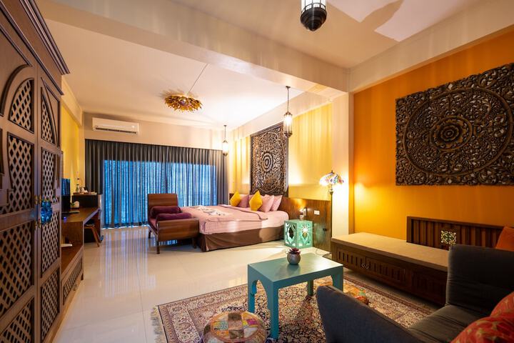 Room 10 of 36