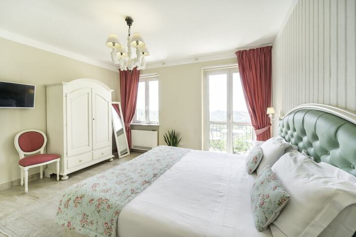 Room 42 of 161