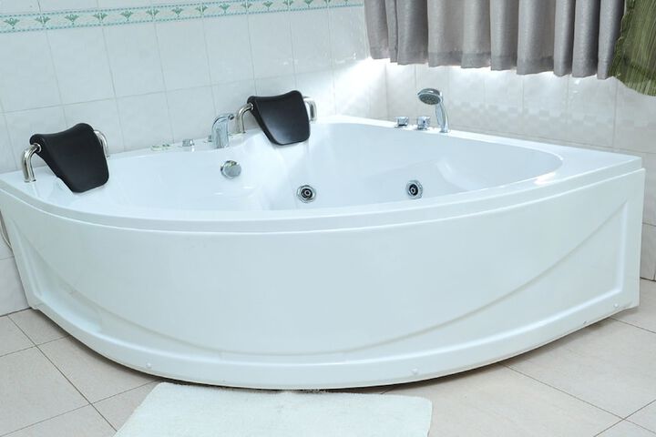 Hot Tub 66 of 103