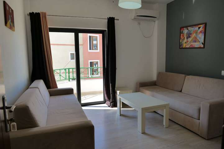 Room 15 of 48