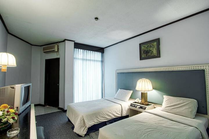 Room 7 of 20