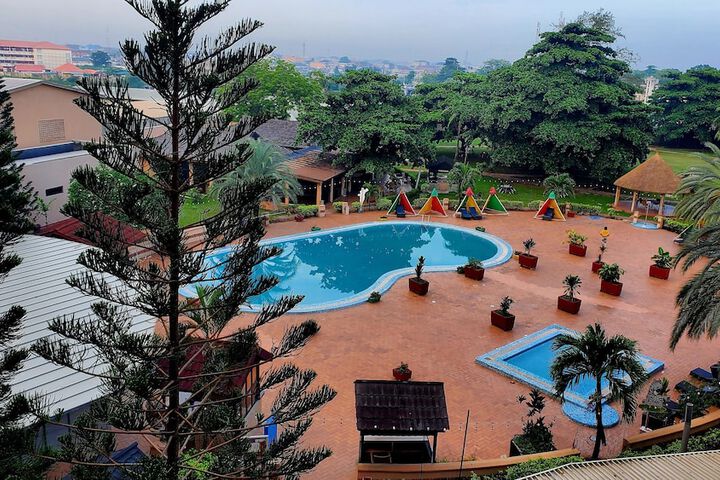 Pool 19 of 41