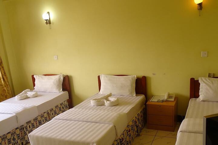Room 8 of 43