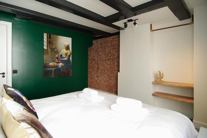 Room 7 of 7