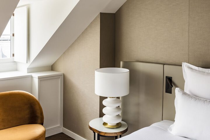 Room 9 of 67