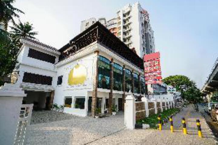 Hotel 3 of 20