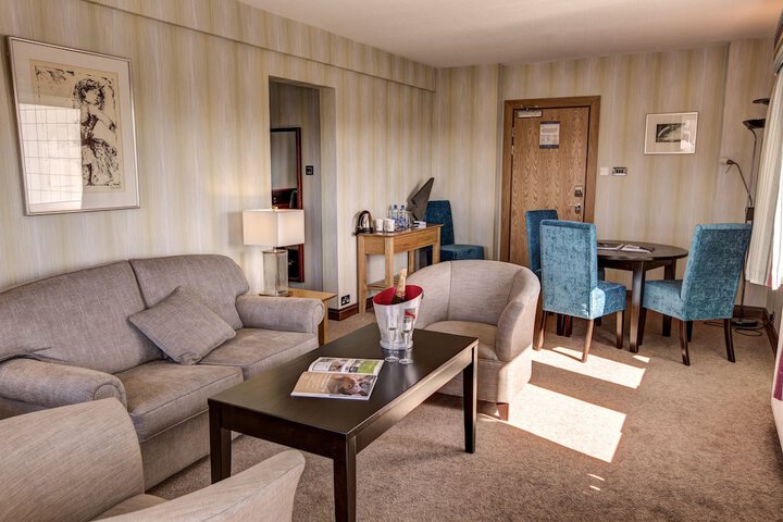 Room 15 of 87