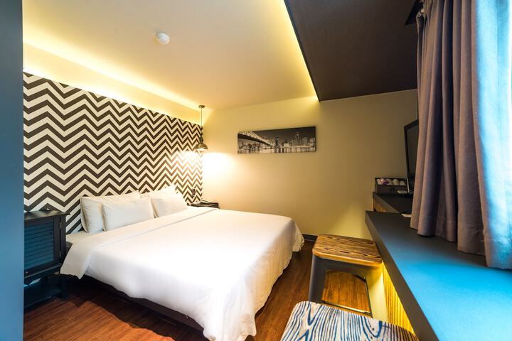Room 15 of 62