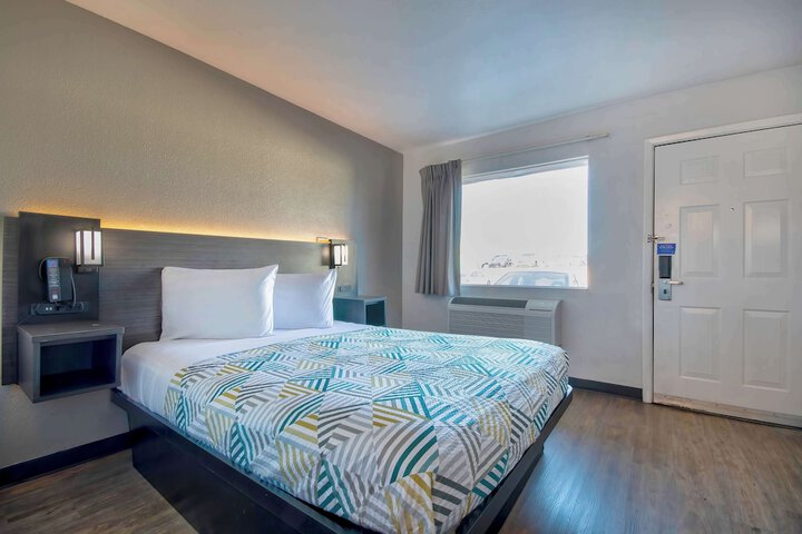 Room 5 of 26