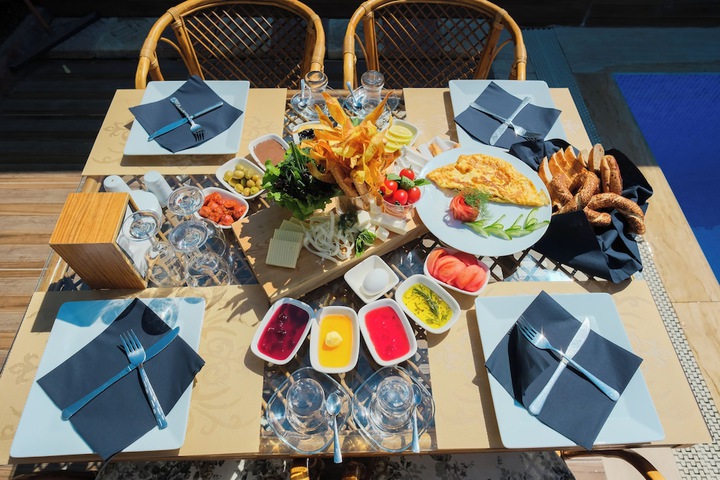 Breakfast/Coffee Service 28 of 36