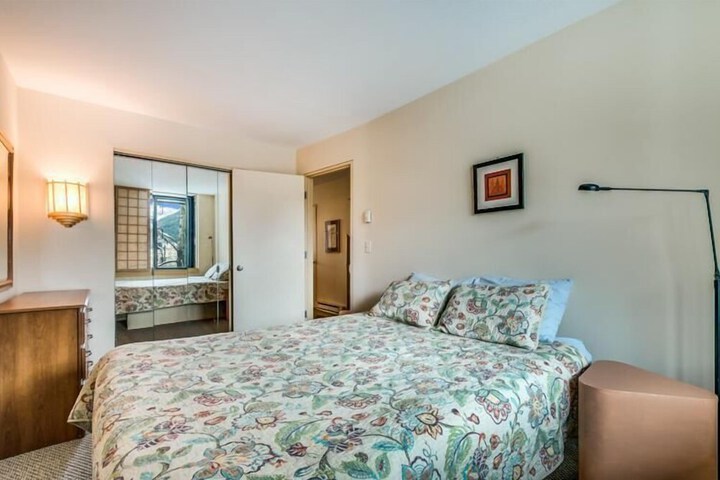 Room 4 of 21